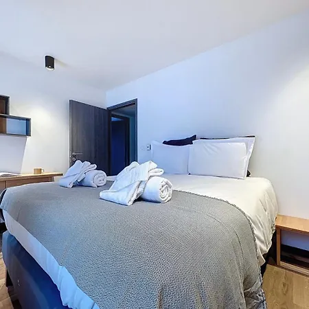 New, Mountain View, Terrace 26m, 8 People *