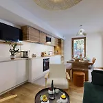 New, Mountain View, Terrace 26m, 8 People Apartment
