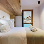 New, Mountain View, Terrace 26m, 8 People
