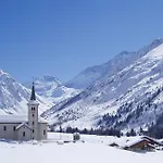 Apartment New, Mountain View, Terrace 26m, 8 People