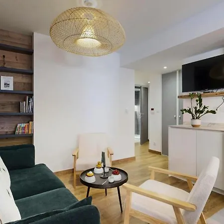 아파트 New, Mountain View, Terrace 26m, 8 People 라 플라뉴