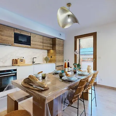 New, Mountain View, Terrace 26m, 8 People 라 플라뉴