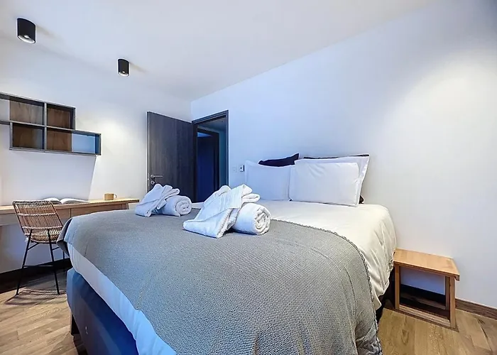 New, Mountain View, Terrace 26m, 8 People *